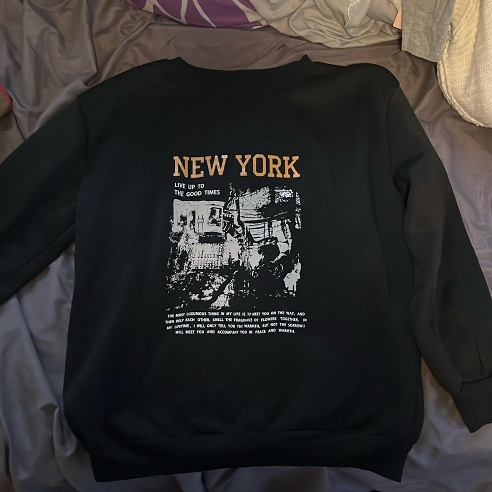 SHEIN cute black crewneck